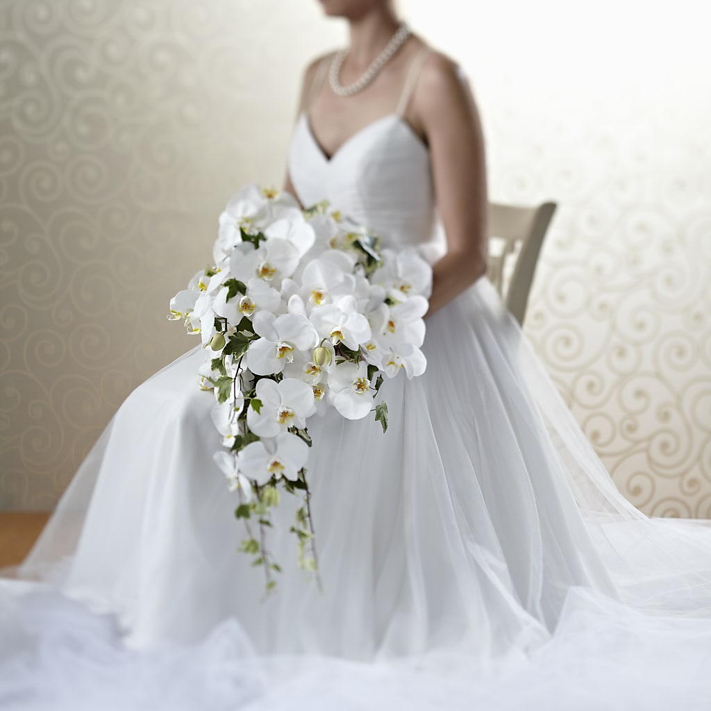 Classic White Bouquet – Magic Sun Flowers, Los Angeles CA