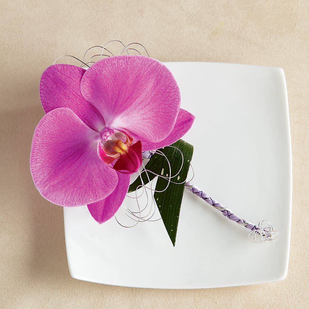 Glorious Boutonniere – Magic Sun Flowers, Los Angeles CA