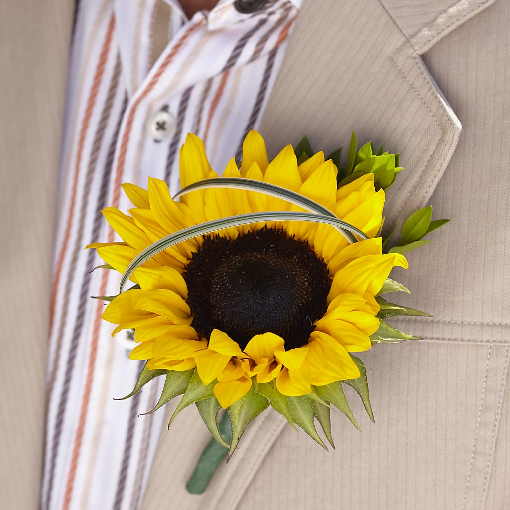 Free Spirit Boutonniere – Magic Sun Flowers, Los Angeles CA