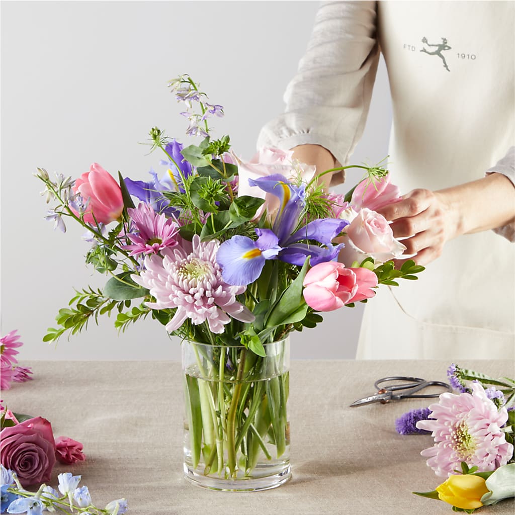 Pastel Tradition - A Florist Original –  Magic Sun Flowers, Los Angeles CA