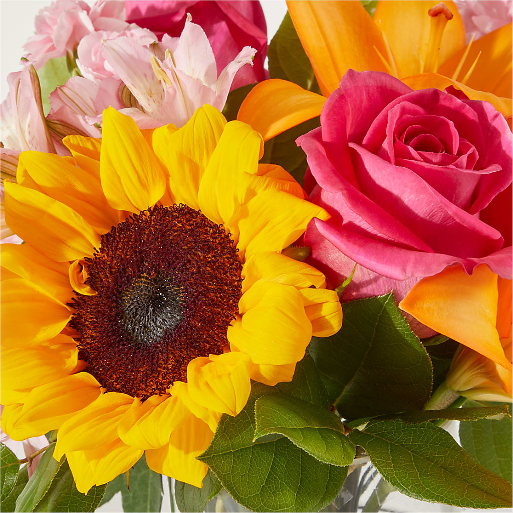 In Full Swing Bouquet –  Magic Sun Flowers, Los Angeles CA