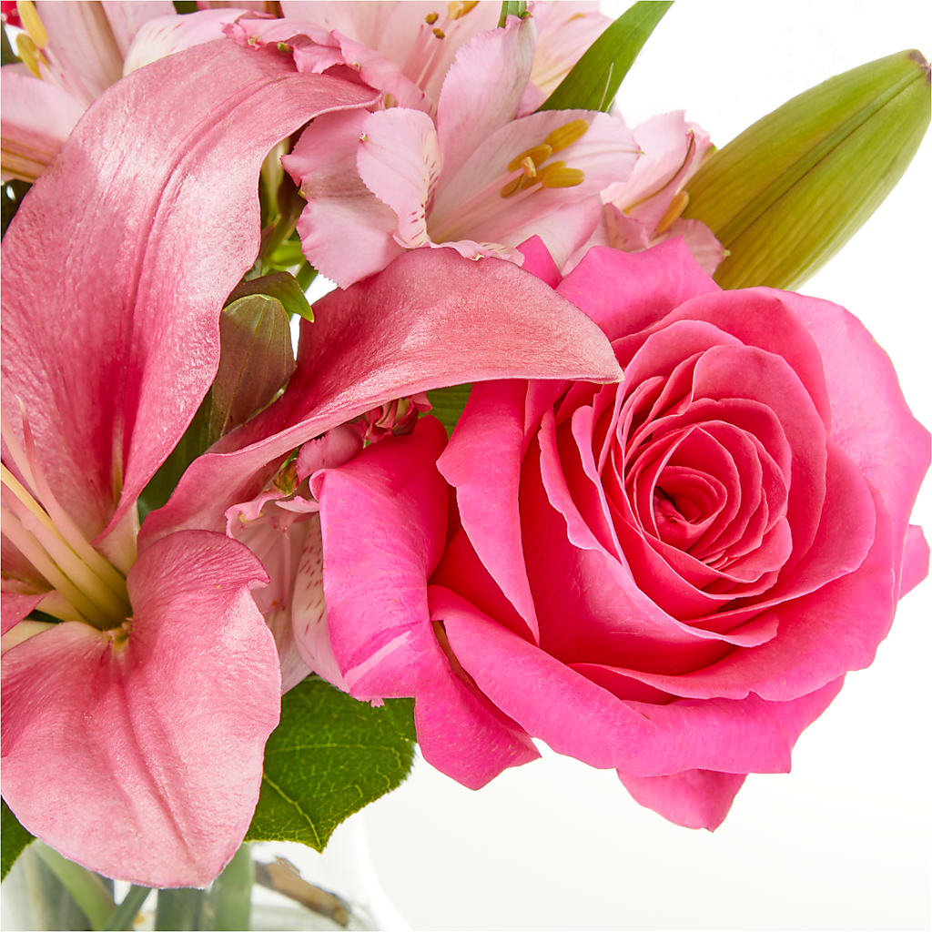Lots of Love Bouquet –  Magic Sun Flowers, Los Angeles CA