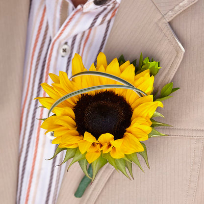 Free Spirit Boutonniere –  Magic Sun Flowers, Los Angeles CA